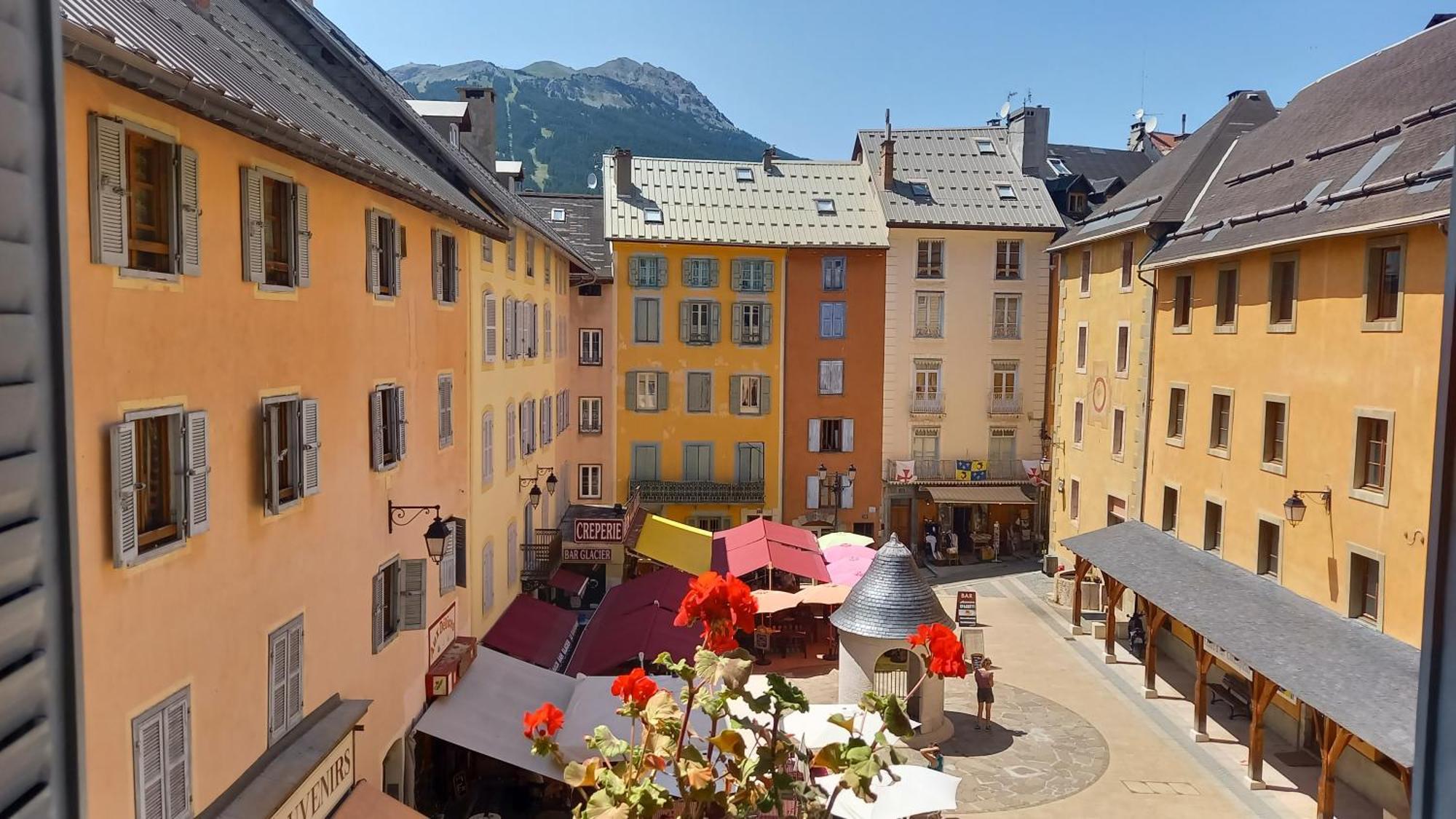 Appartement De Charme Le 1707 Au Coeur De La Cite Vauban Μπριανσόν Εξωτερικό φωτογραφία